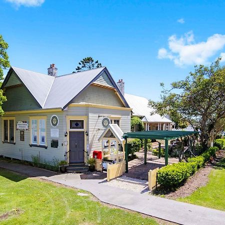 The Old Bank Gladstone Licensed Restaurant & Boutique Accommodation Hat Head 外观 照片