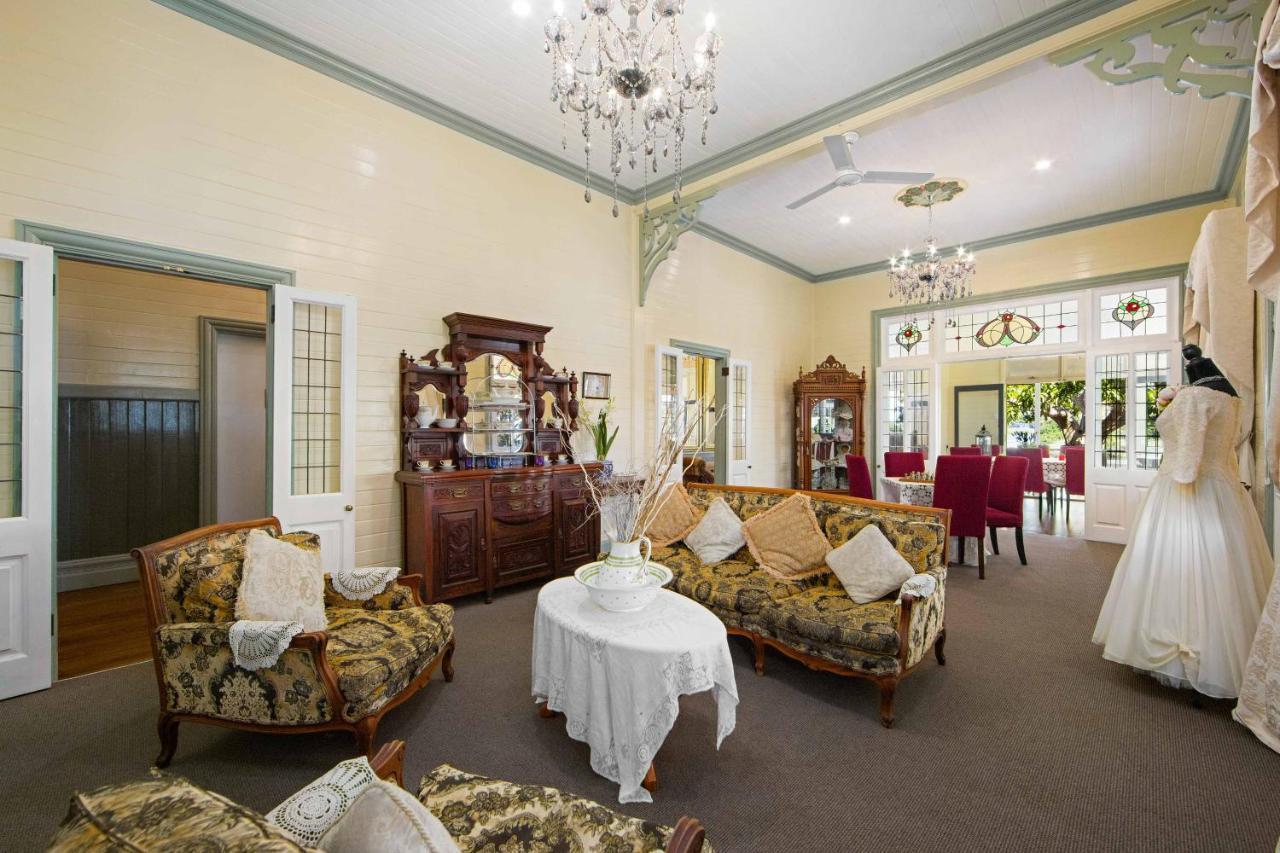 The Old Bank Gladstone Licensed Restaurant & Boutique Accommodation Hat Head 外观 照片